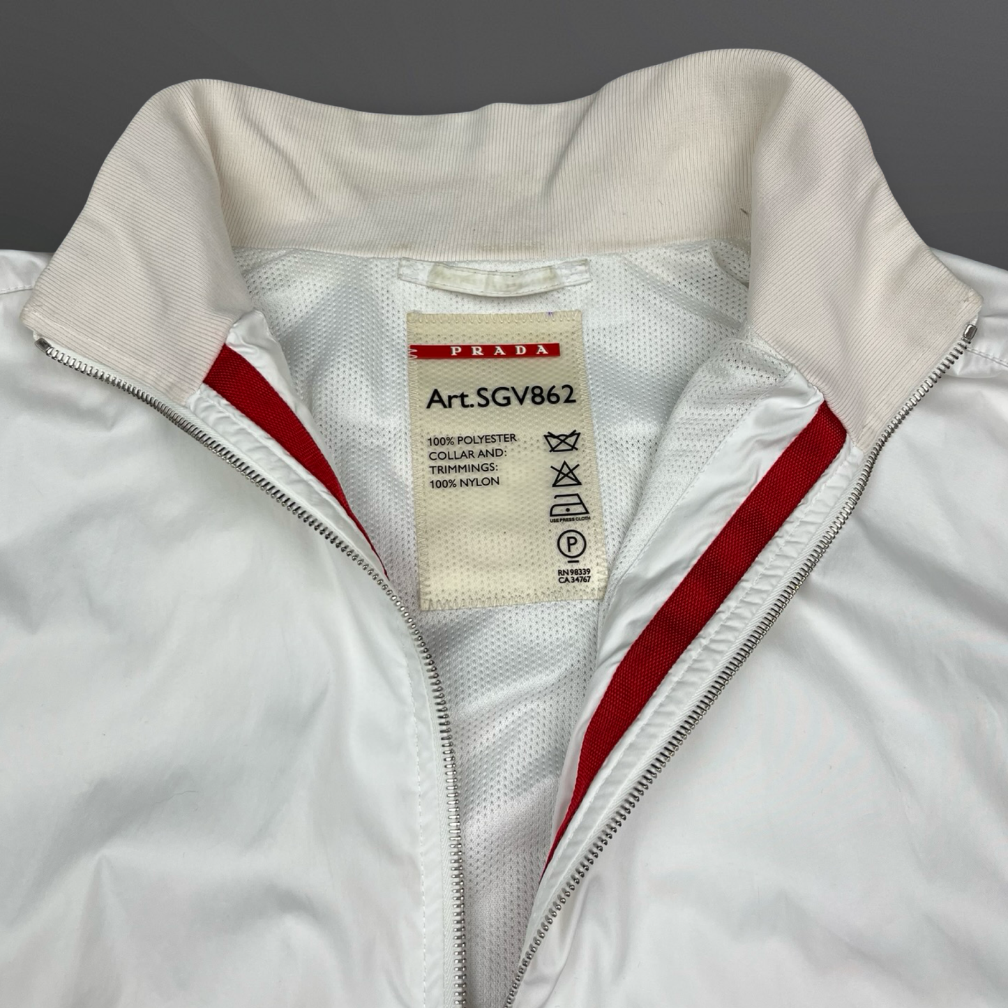 Prada Nylon Jacket – Hvid – Str. Large (Art. SGV862)