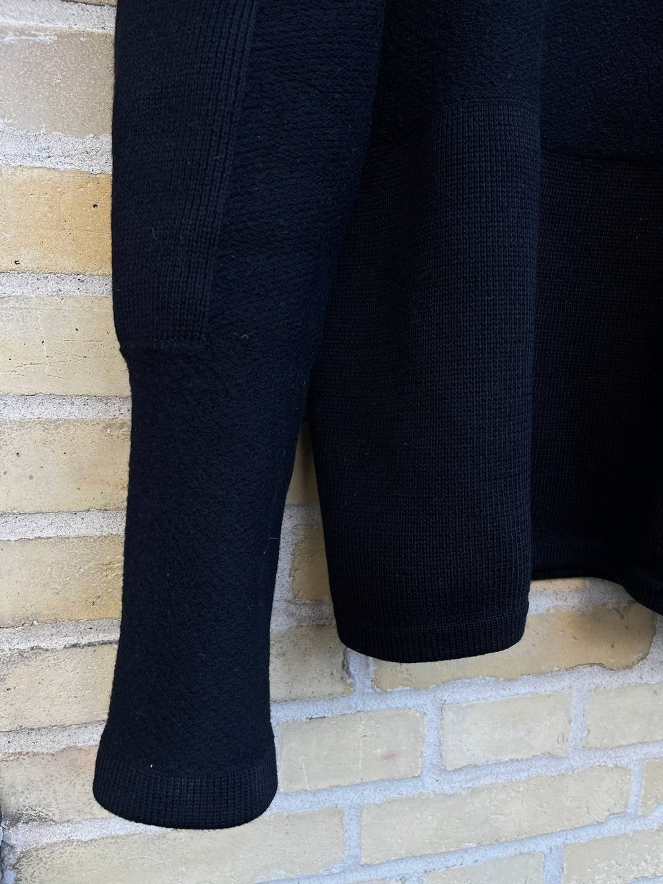 Stone Island Ghost Sweater i Uld Medium Sort Black Brugt Used