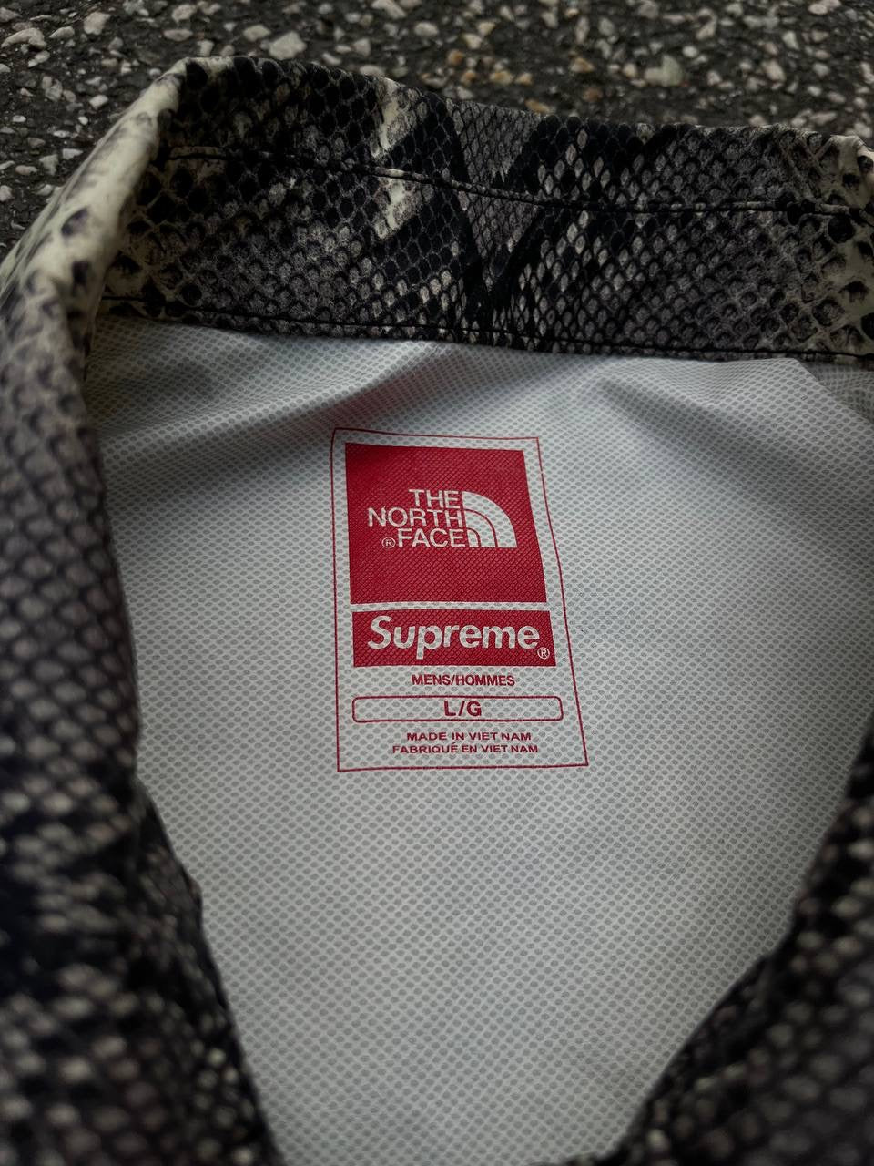 Supreme X The North Face Regnjakke Skaljakke Snake Skin L Large Grå