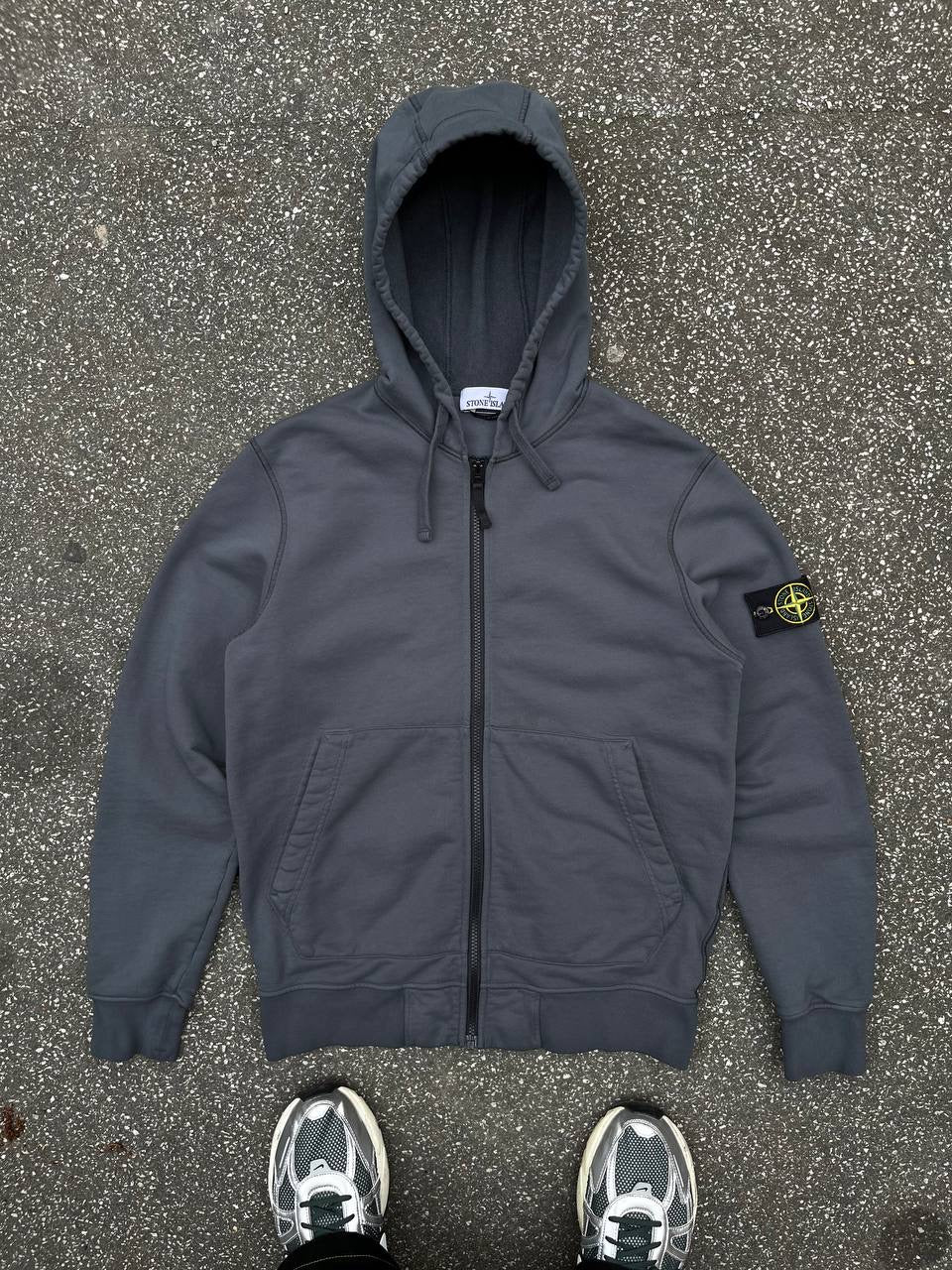 Stone Island Zip Up Hoodie Hættetrøje med Lynlås i grå grey Large Som ny Brugt