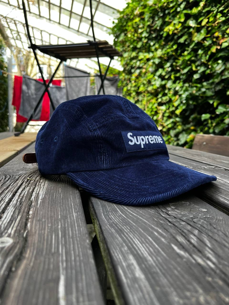 Supreme Cap i Navy Mørkeblå One Size