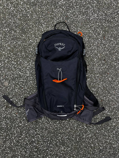 Brugt used Osprey rygsæk i sort 12L