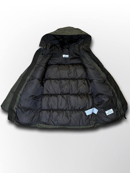 Brugt Used Stone island puffer vinterjakke varm stone island jakke i mørkegrøn khaki farve i XS 154cm