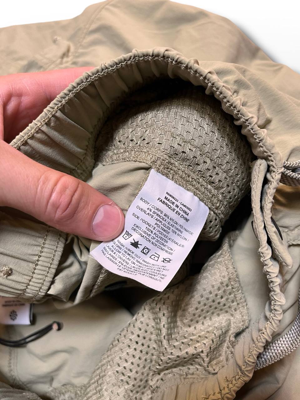 Nike ACG bukser shorts med bælte i beige i M medium mænd