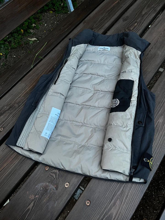 Vintage nylon Down vest fra Stone Island 30år anniversary i sort/ grå L large