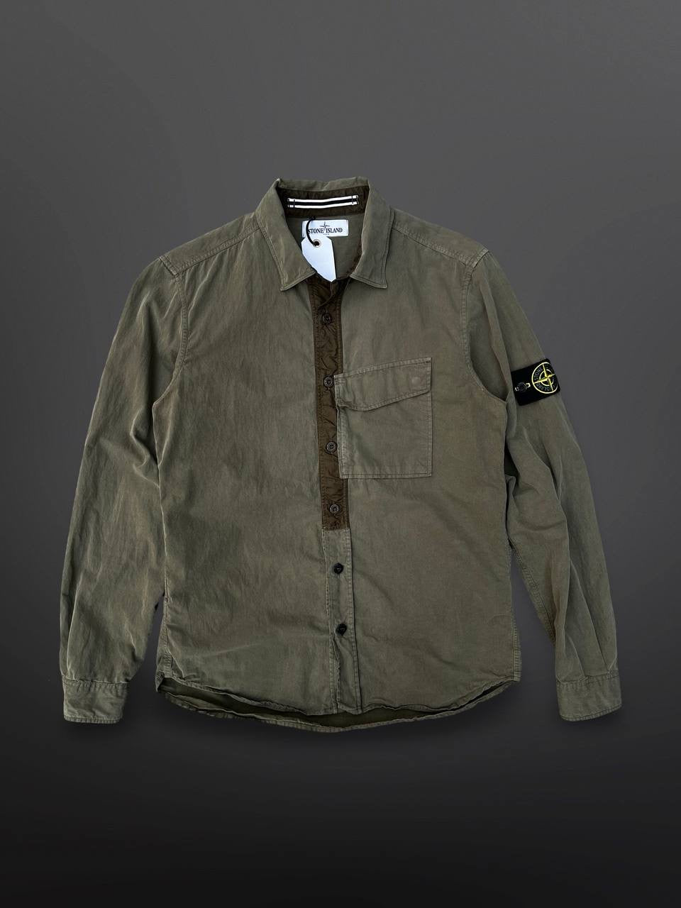 Stone Island Skjorte i Grøn Khaki M Medium Vintage Brugt Used