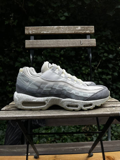 Nike Air Max 95 Light Bone Selvlysende Sneakers 44 (28cm)