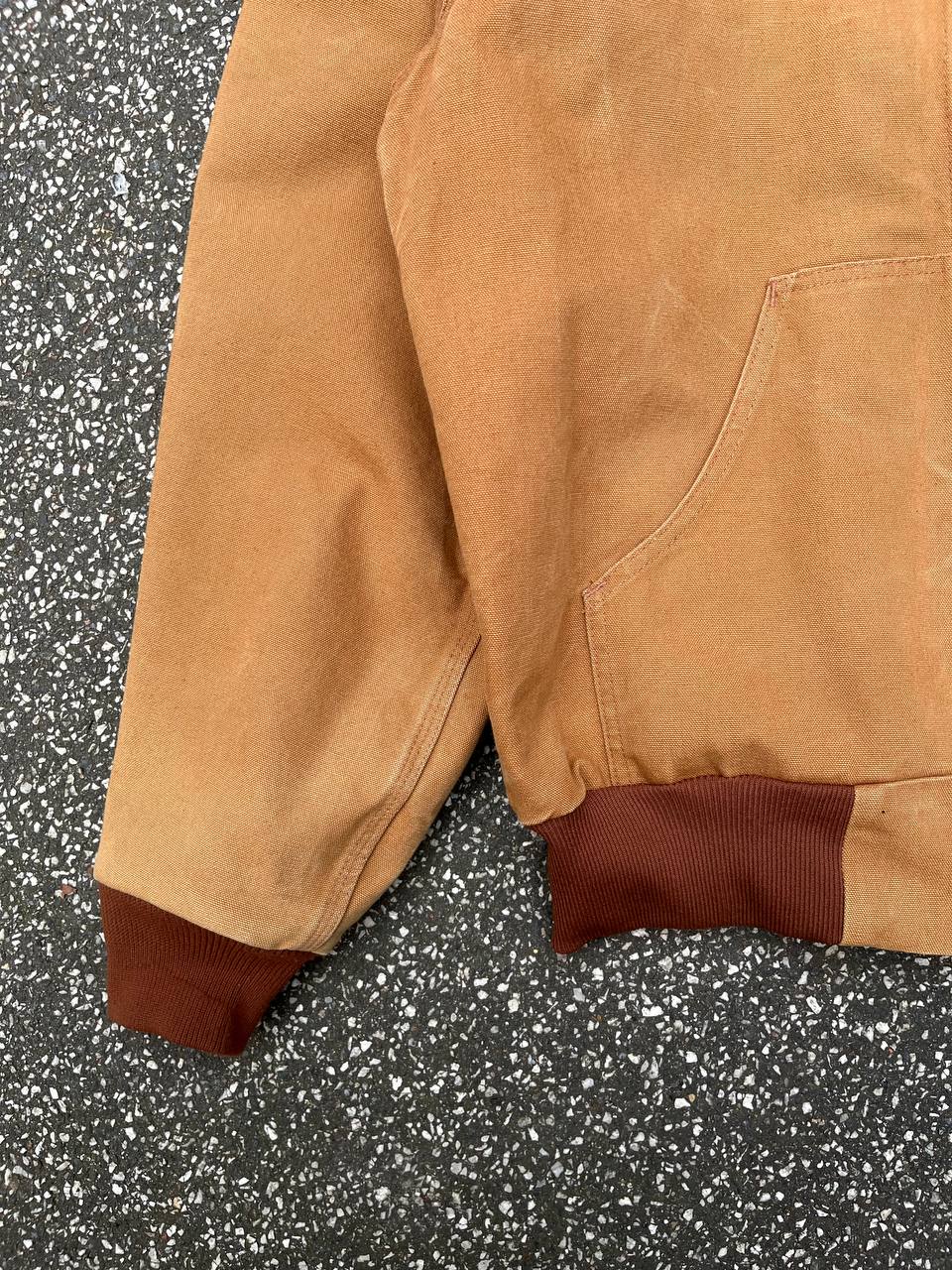Brugt Used Vintage Carhartt Active work wear jacket Carhartt WIP i størrelse M medium i sand / brun farve made in USA