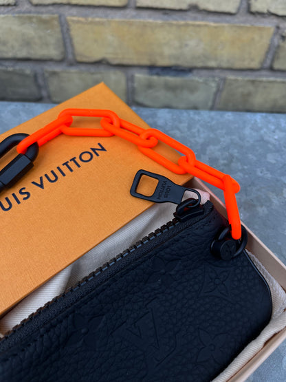 Louis Vuitton Monogram Eclipse Key Pouch / Mini Wallet Sort, Made in France