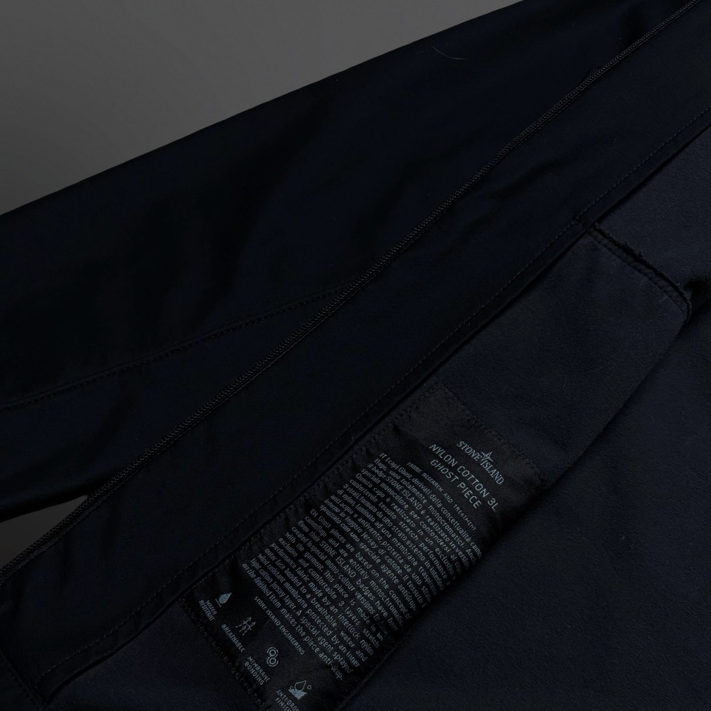 Stone Island Ghost Piece Soft Shell Jacket – Sort (L – passer M)