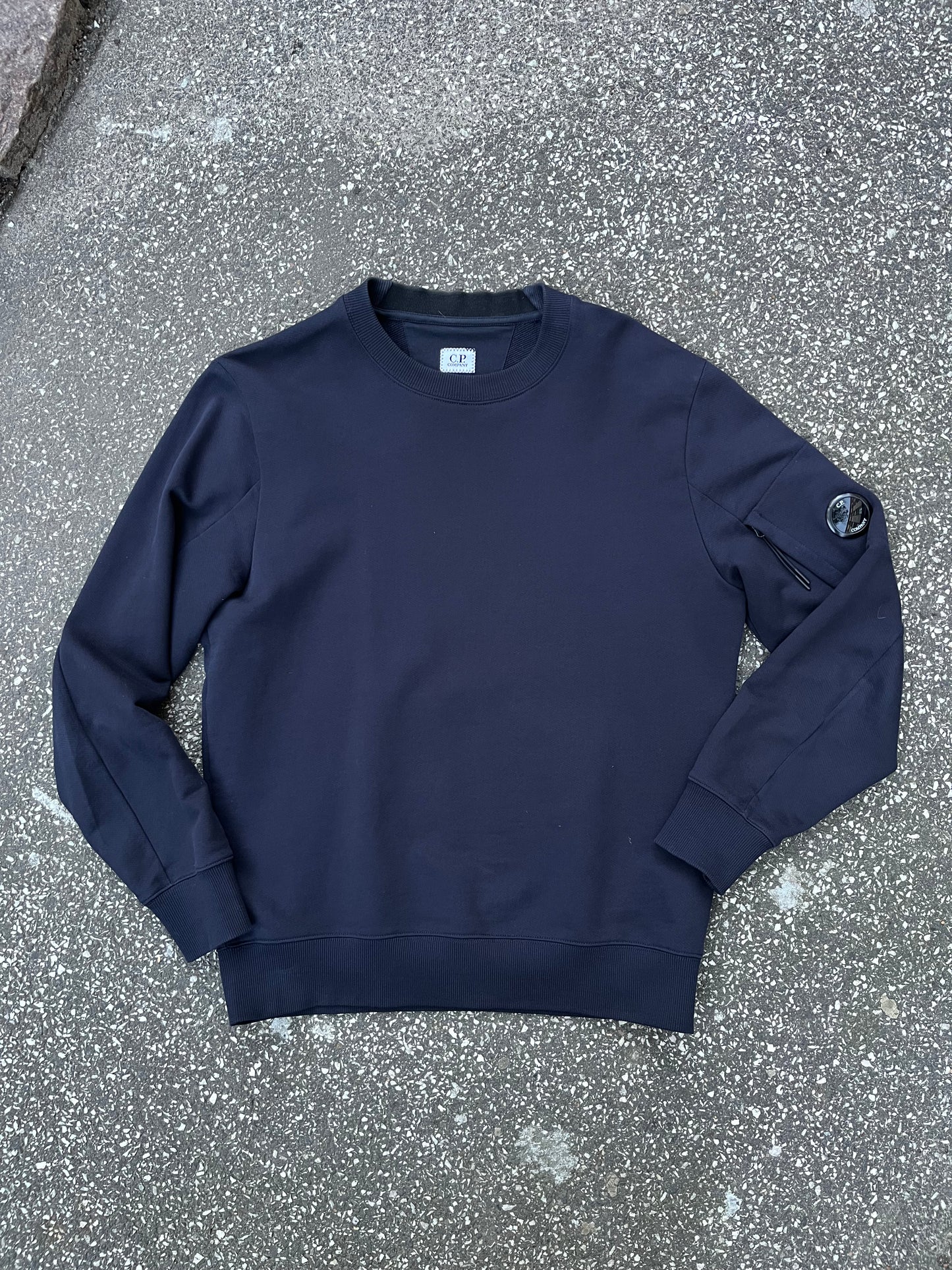 C.P. Company Lens Sleeve Sweatshirt – Navy – Medium