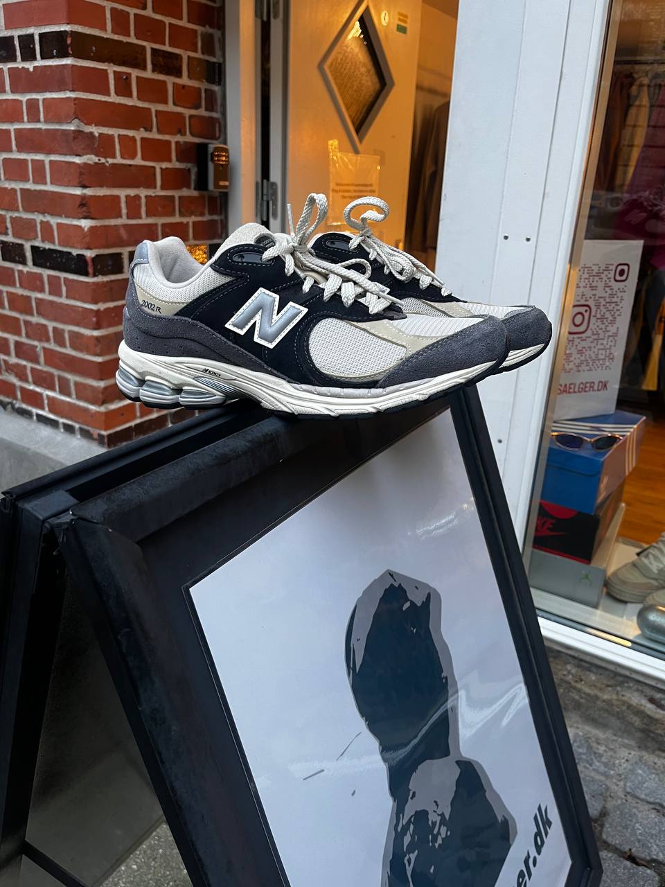New Balance 2002R suede sneakers i super stand som nye størrelse 43 10 US refleksive logo