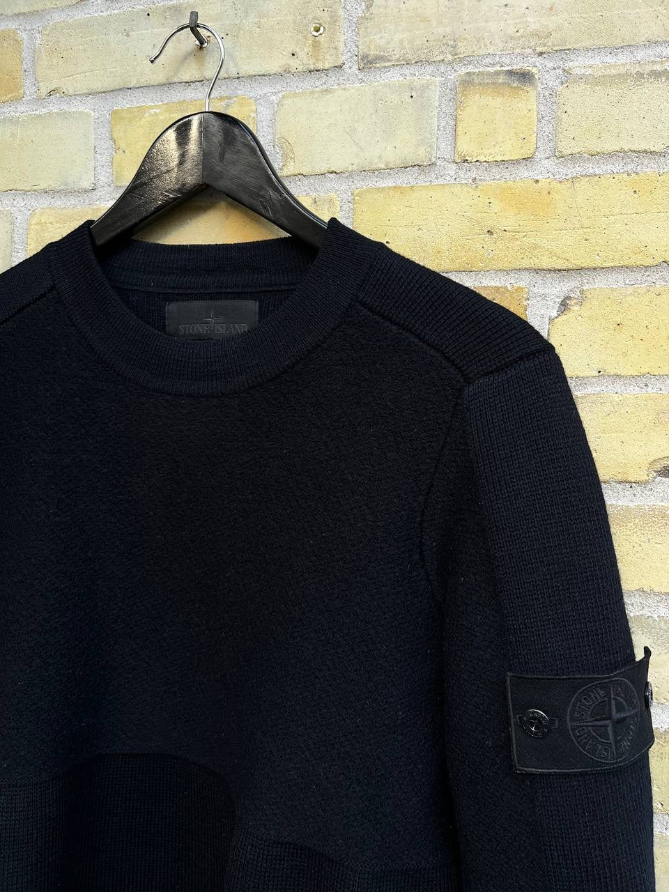 Stone Island Ghost Sweater i Uld Medium Sort Black Brugt Used