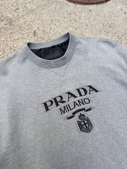 Prada Milano Logo Crewneck Sweatshirt – Grey – Large ( Fitter M )