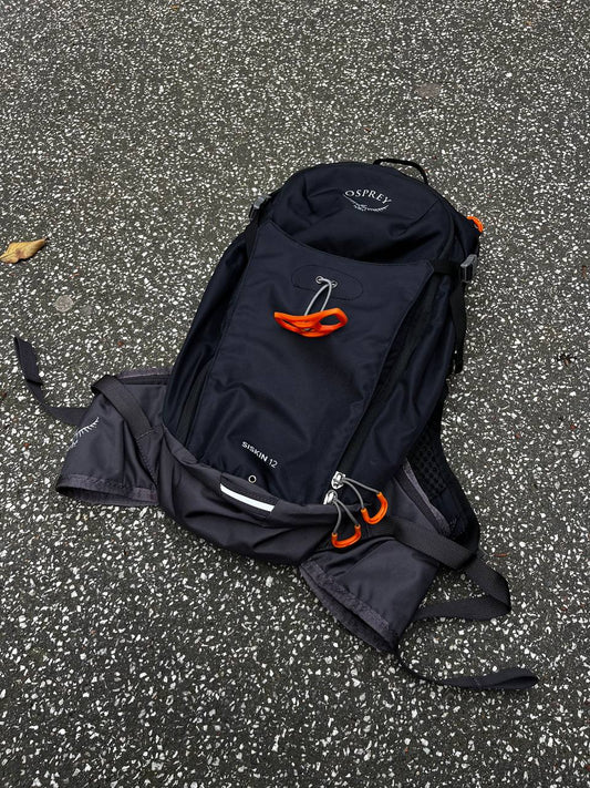 Brugt used Osprey rygsæk i sort 12L