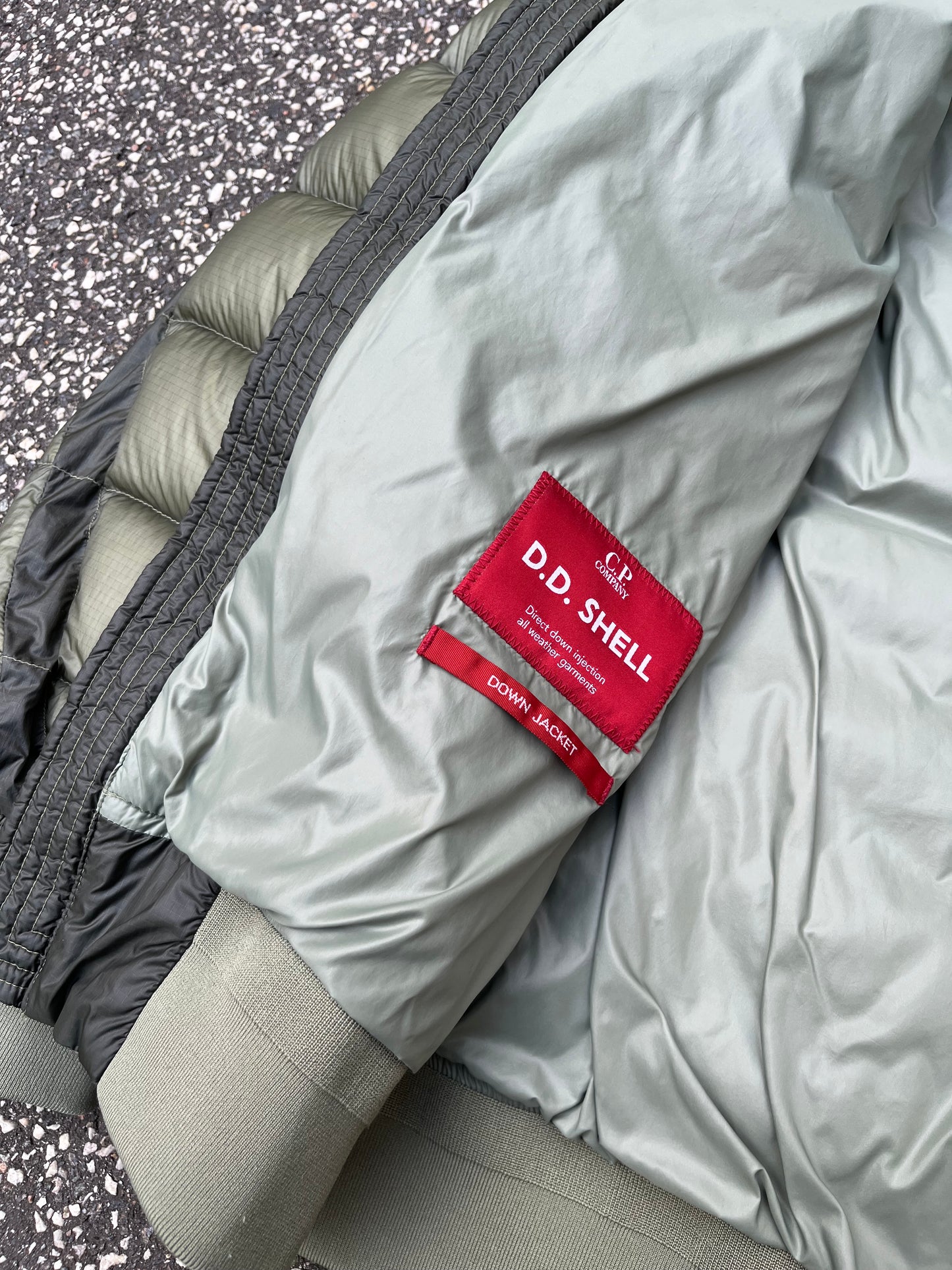 C.P. Company D.D. Shell Down Jacket Olive / Bombay Green, Str. XS – Fitter Small
