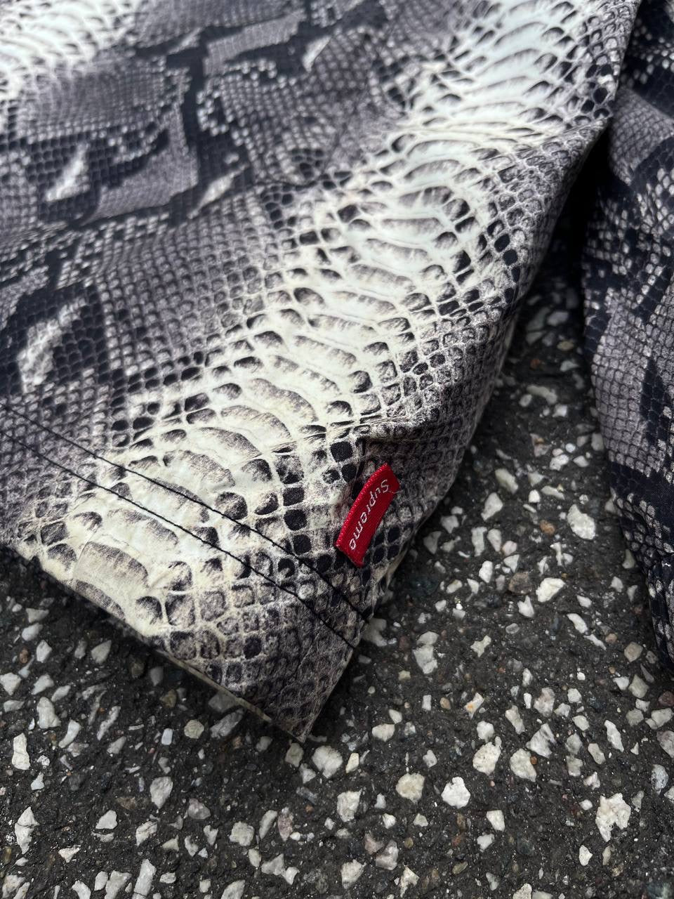 Supreme X The North Face Regnjakke Skaljakke Snake Skin L Large Grå