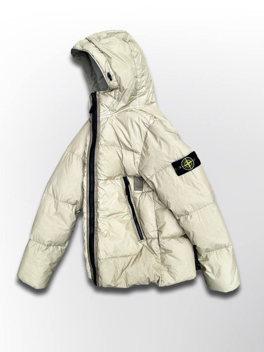 Brugt Varm Vinterjakke Stone Island Dunjakke Garment Dyed
Crinkle Reps Ny Down S Small i Beige Cream-Farve