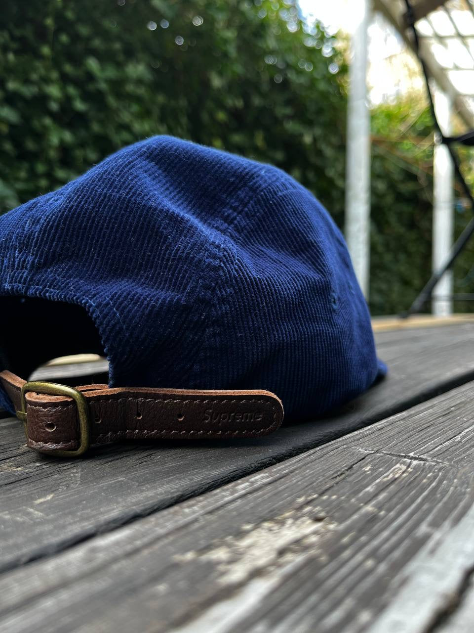 Supreme Cap i Navy Mørkeblå One Size