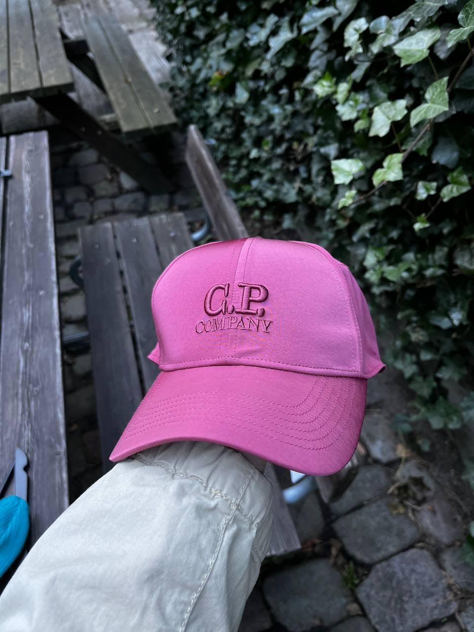 C.P. Company Google Cap kasket i Rosa XL Brand New