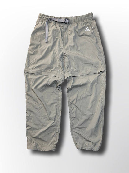 Nike ACG bukser shorts med bælte i beige i M medium mænd