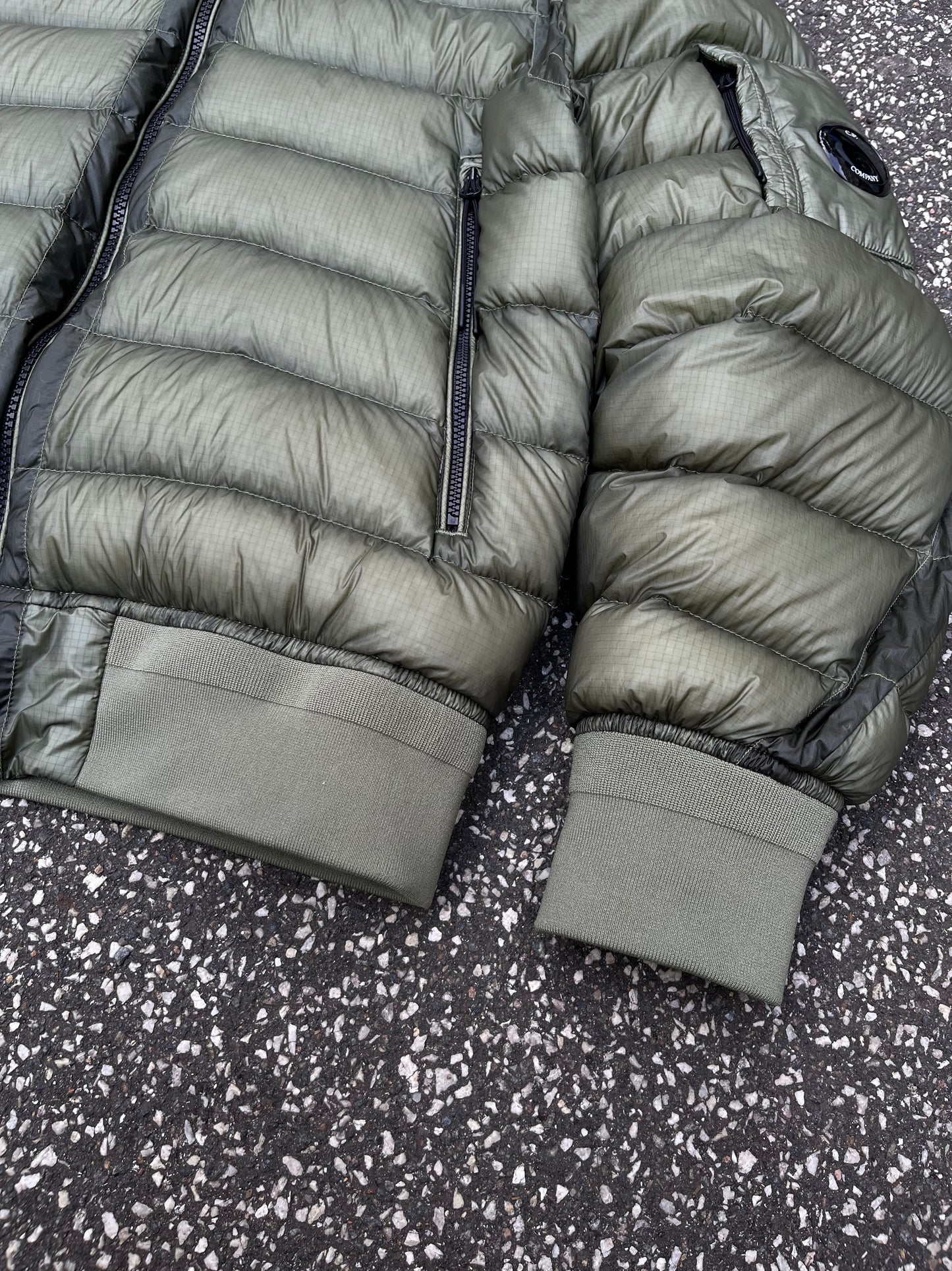 C.P. Company D.D. Shell Down Jacket Olive / Bombay Green, Str. XS – Fitter Small