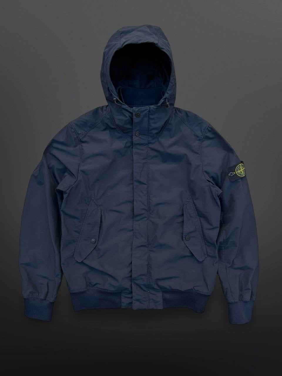 Stone Island Vindjakke i Mørkeblå Large Micro Reps Brugt used