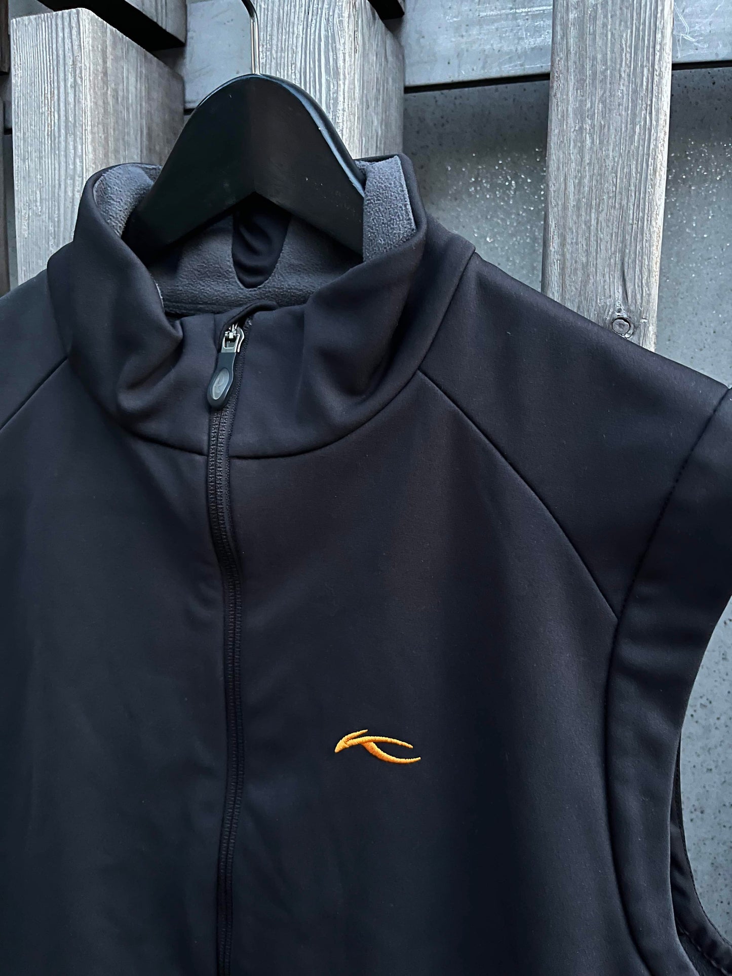 Active taktik og teknologi Vest fra Kjus i størrelse M medium - supersaelger