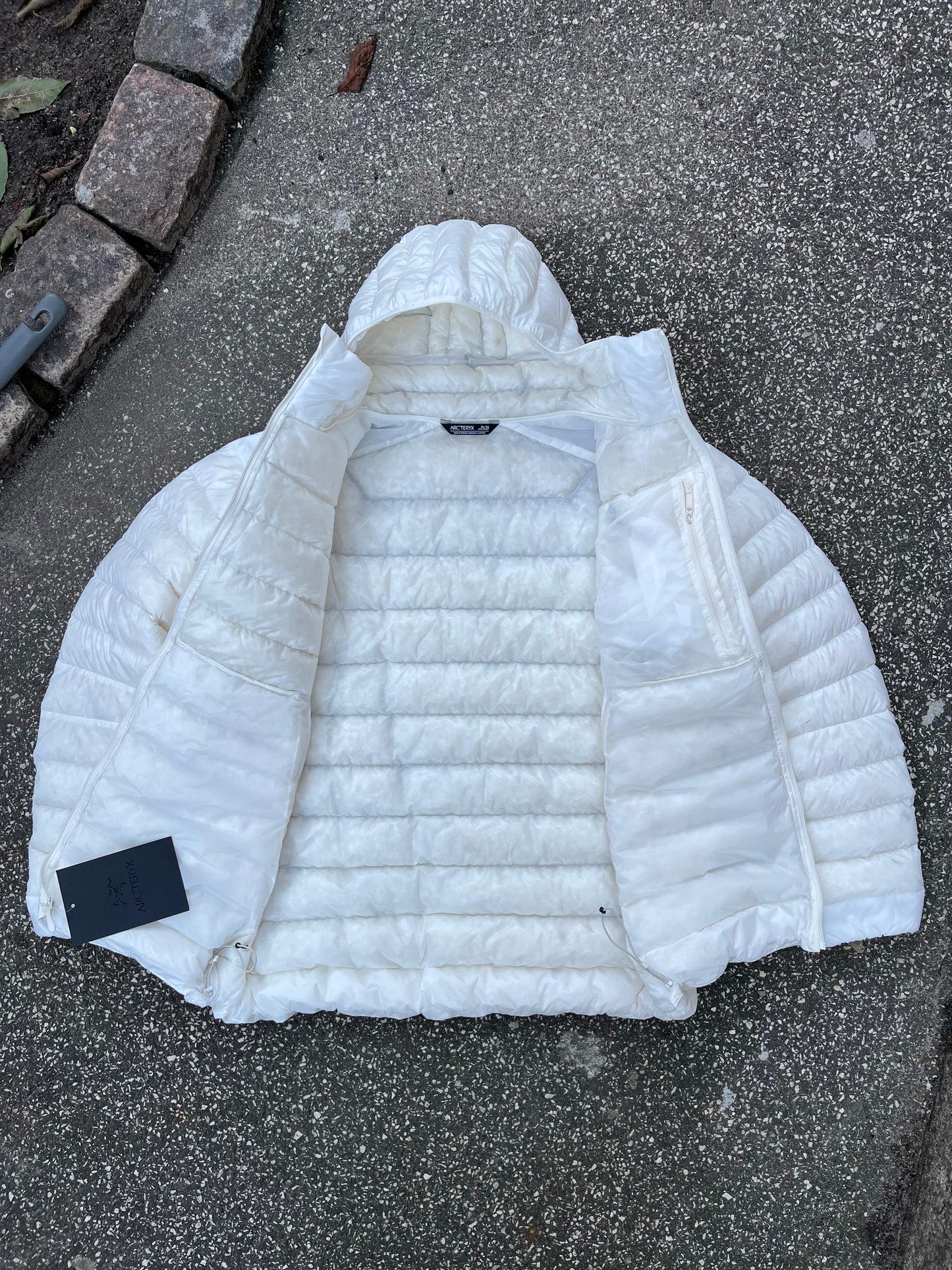 Arc’teryx Cerium Hoody M – White – Str. XL