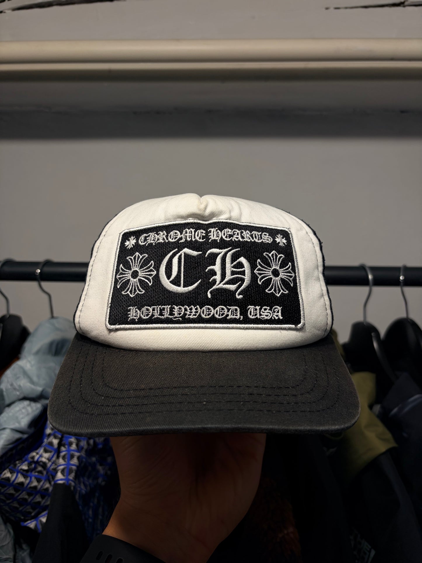 Chrome Hearts CH Hollywood Trucker Cap – Black / White