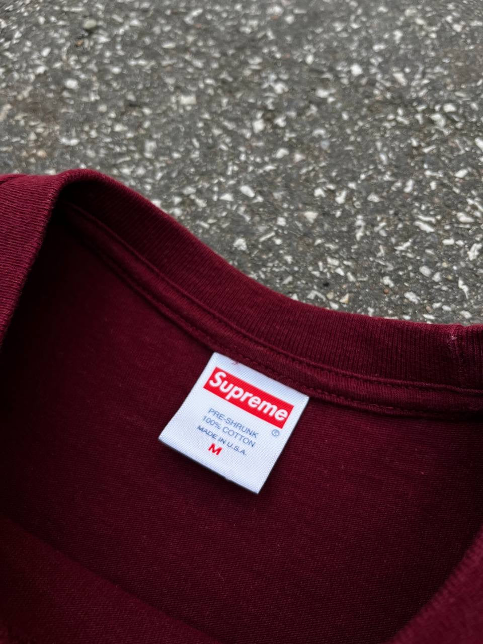 Supreme X Mike Kelley T-shirt Tee i Burgundy Farve M Medium herre Brugt Used