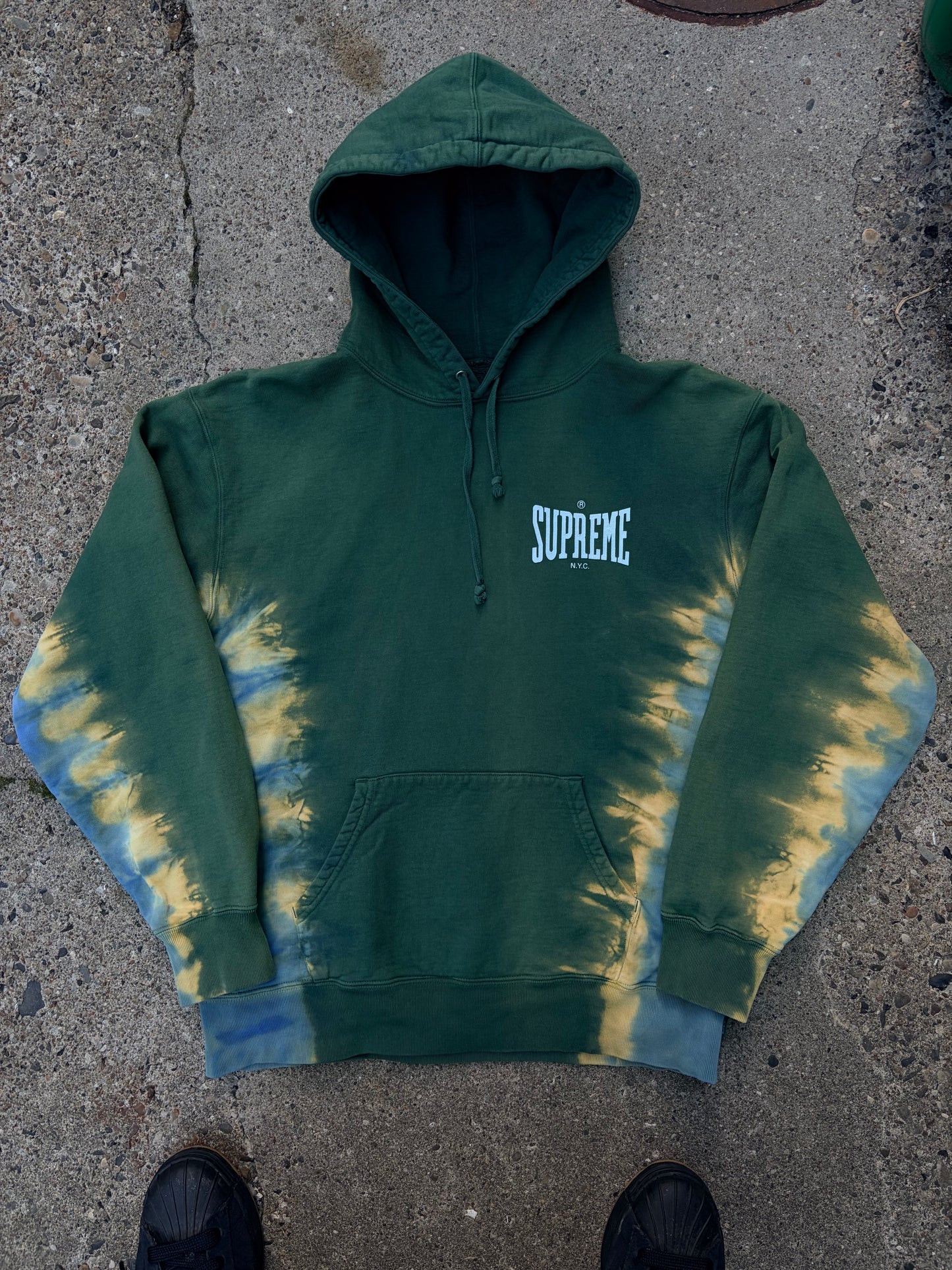 Supreme Tie Dye Hoodie – Medium