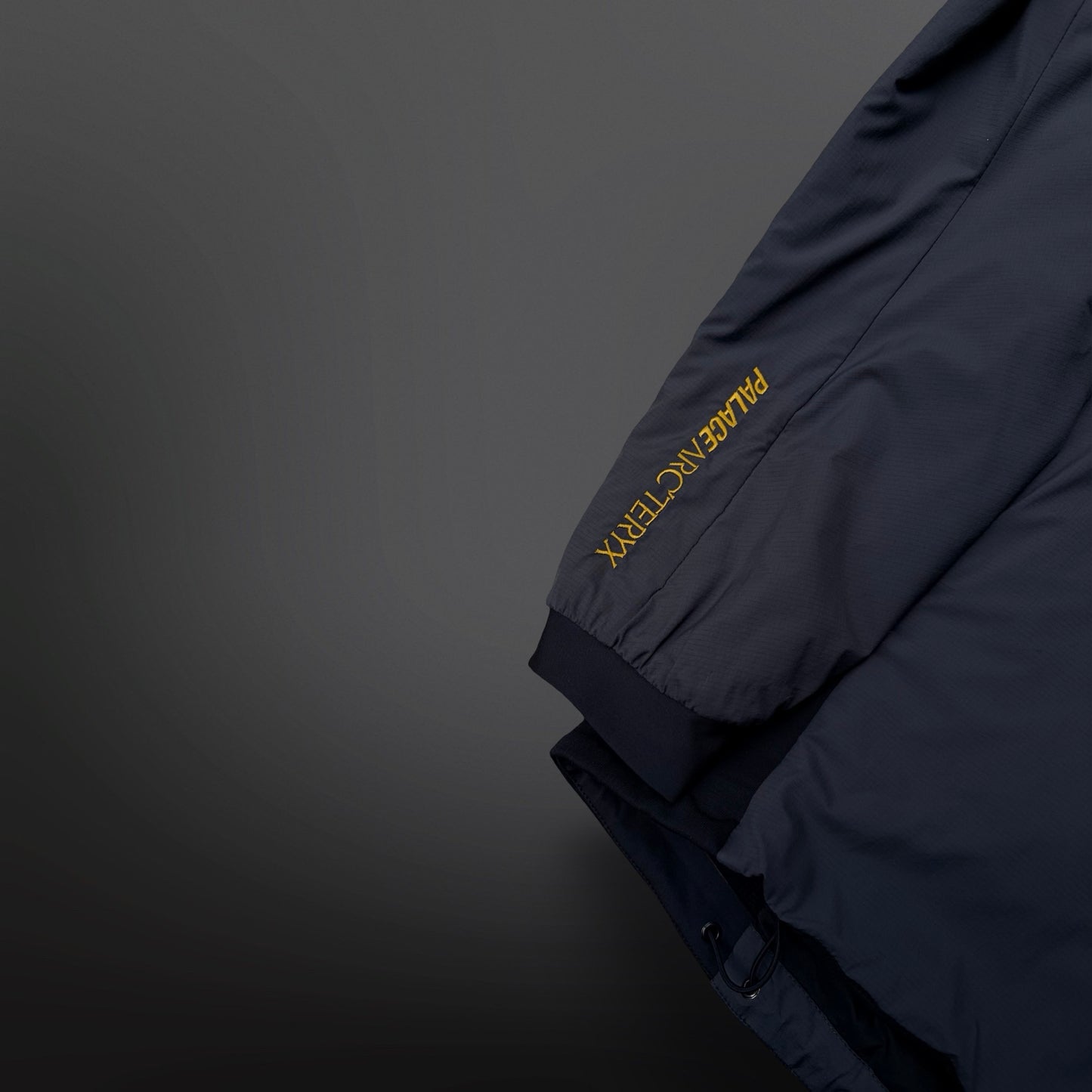 Palace x Arc’teryx LT Jacket – Grey / Black – Medium