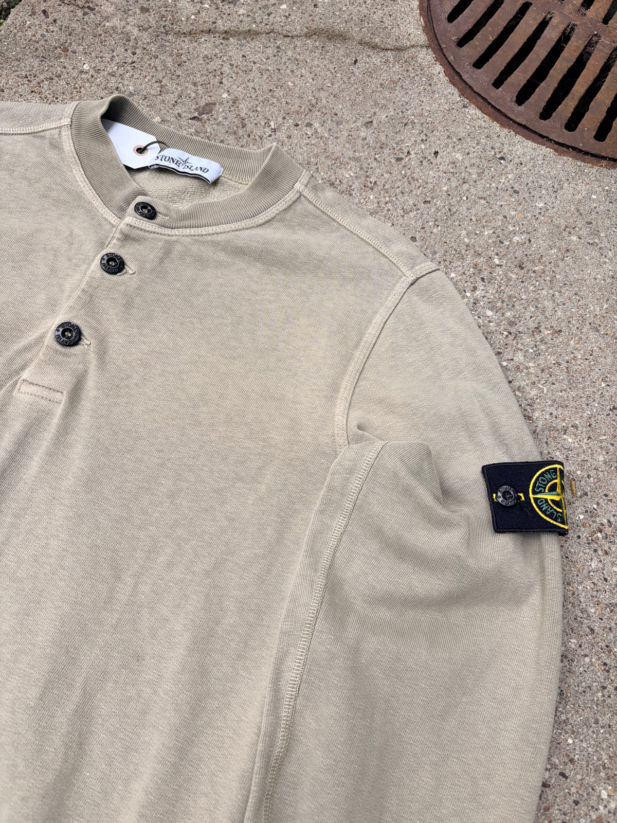 Stone Island Henley Sweatshirt – Beige / Sand – M