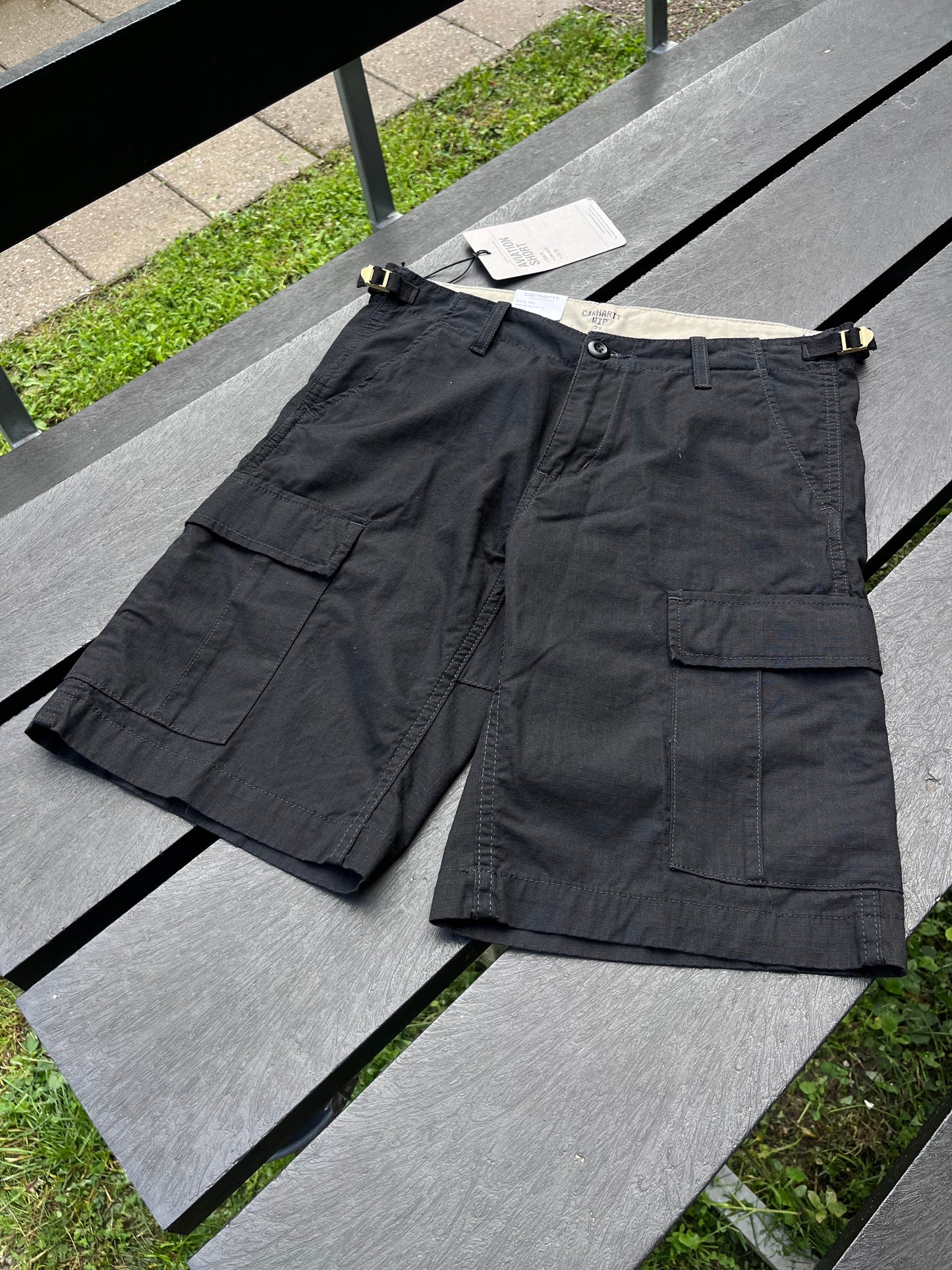 AVIATION short fra Carhartt WIP W29 - supersaelger