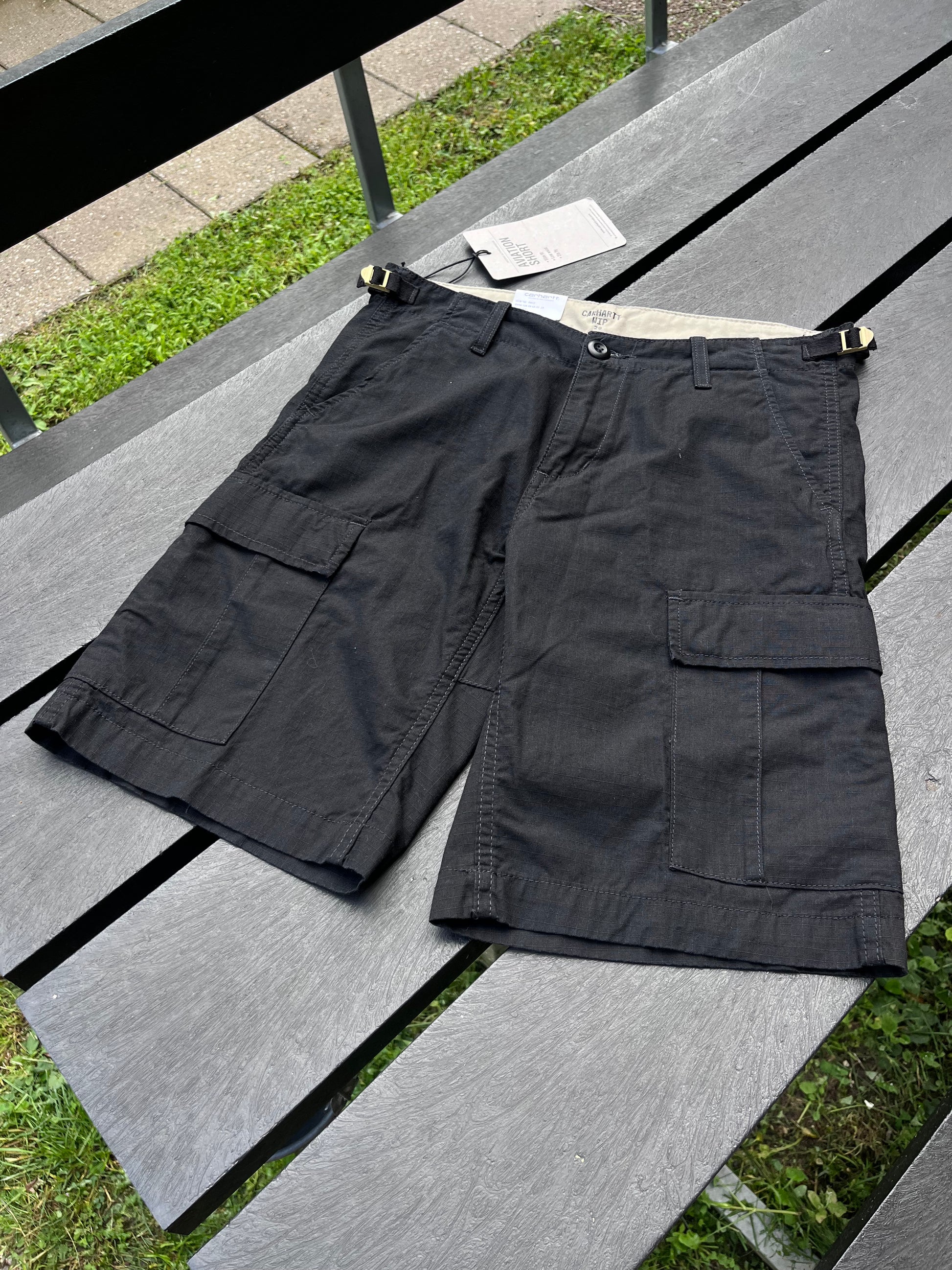 AVIATION short fra Carhartt WIP W29 - supersaelger