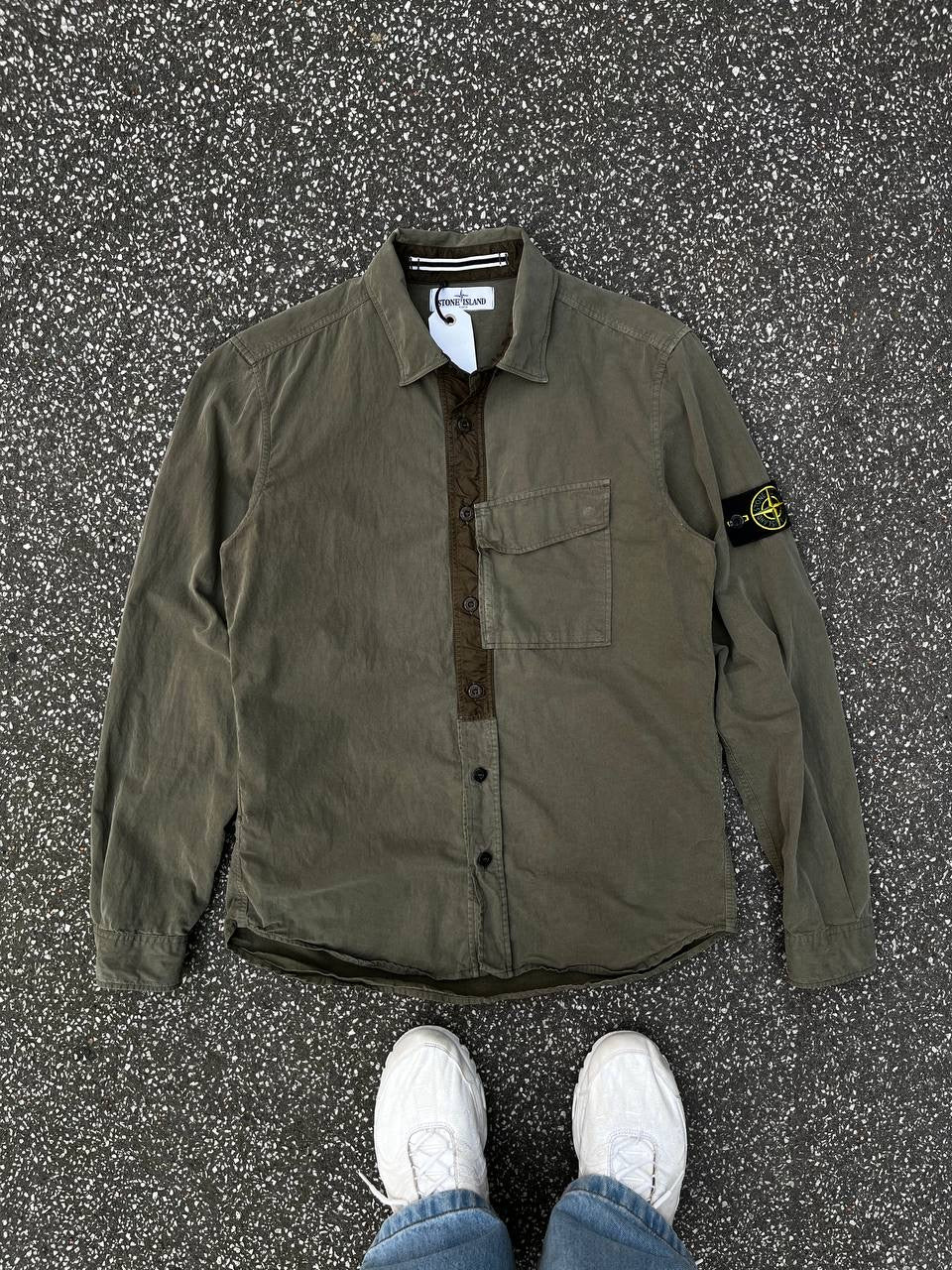 Stone Island Skjorte i Grøn Khaki M Medium Vintage Brugt Used