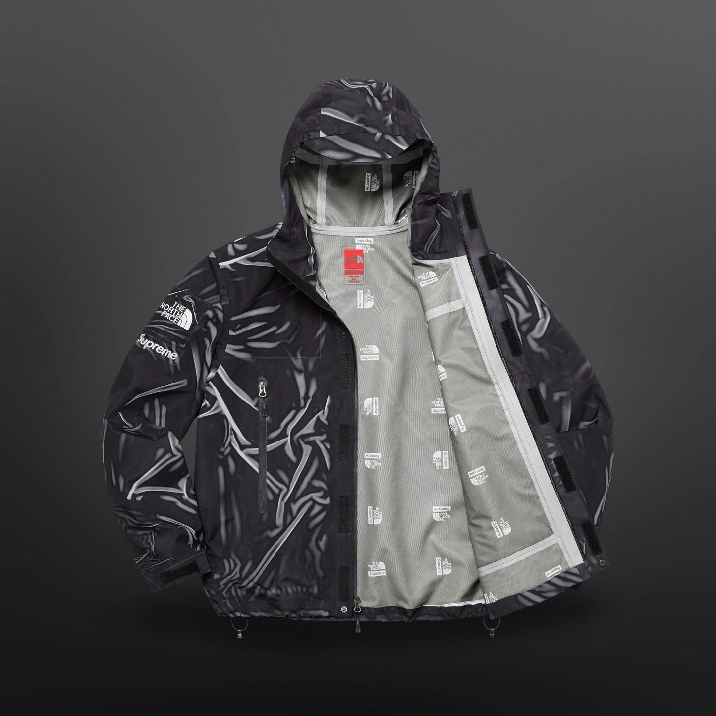 Supreme x The North Face Trompe L’Oeil Printed Taped Seam Shell Jacket
Size XL