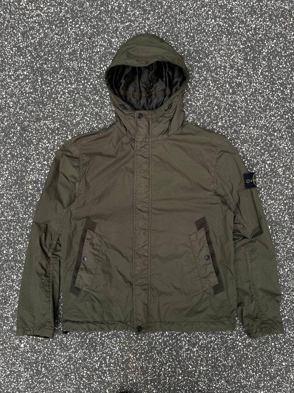 Stone Island Garment Dyed Crinkle Reps Ny Windbreaker Efterårsjakke Grøn Millitær Khaki M Medium K1S154100092 S0A23