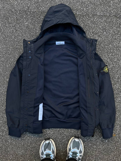 Stone Island Vindjakke i Mørkeblå Large Micro Reps Brugt used