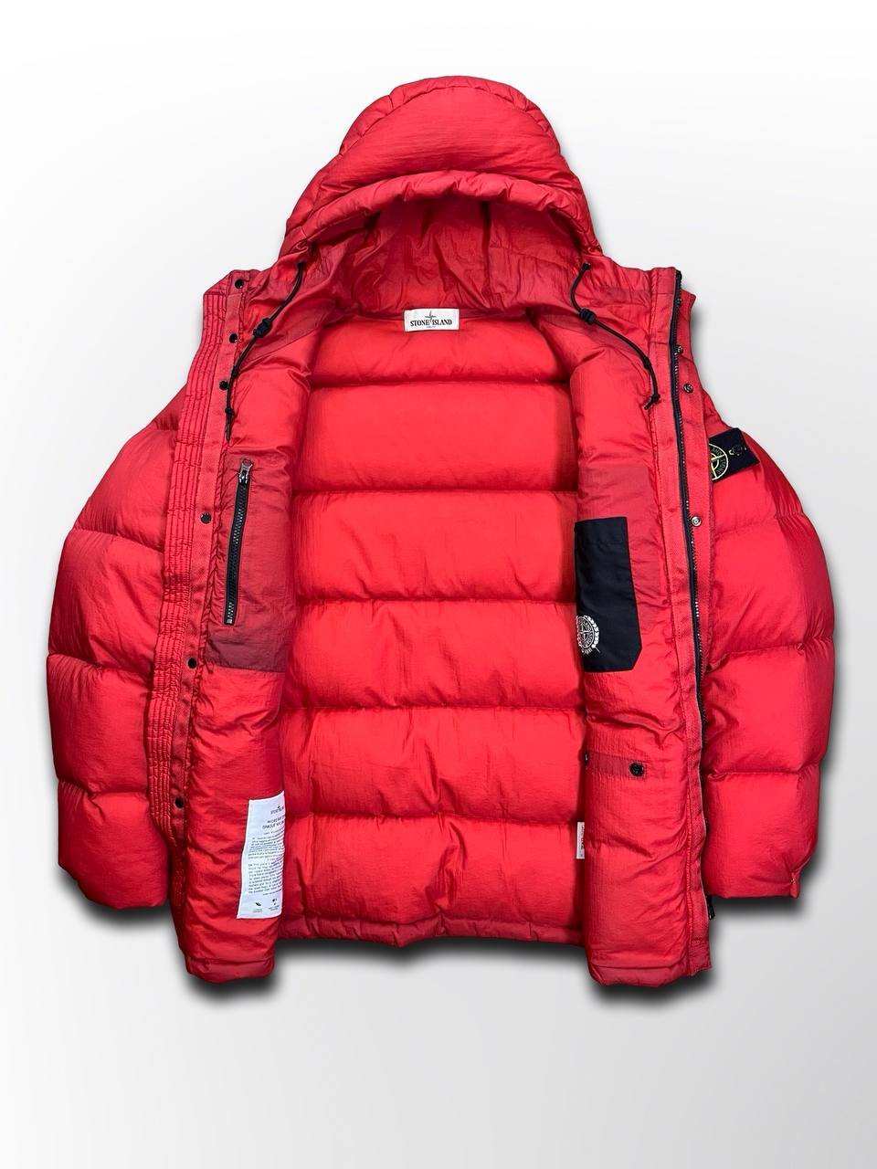 Brugt Stone Island Dunjakke Vinterjakke Micro Rip Stop Opaque Nylon Tela 30 Anni Anniversary i Rød unik model og farve i L large herre