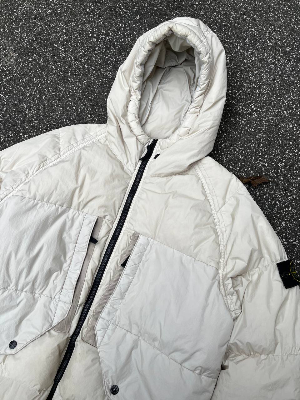 Vinterjakke dynejakke Stone Island i hvid GARMENT DYED CRINKLE
REPS R-NY DOWN i L large