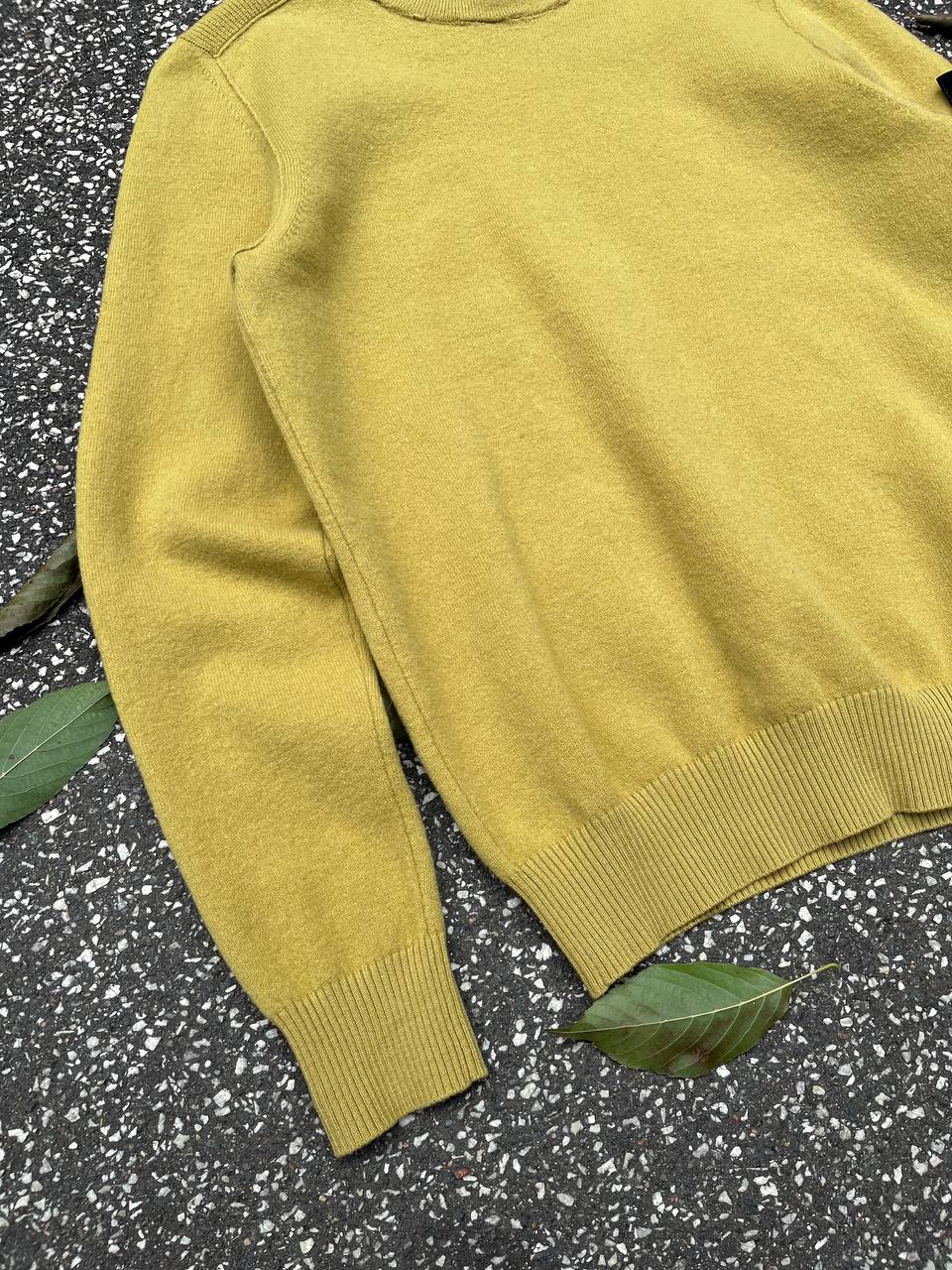 “Brugt Strik trøje fra Stone Island Sweater i uld S small i gul 7115591A1”