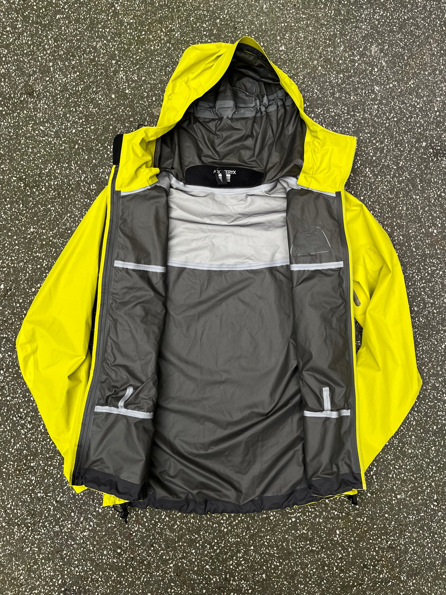 Arc’teryx Beta SL Hybrid Jacket – L Citron Yellow