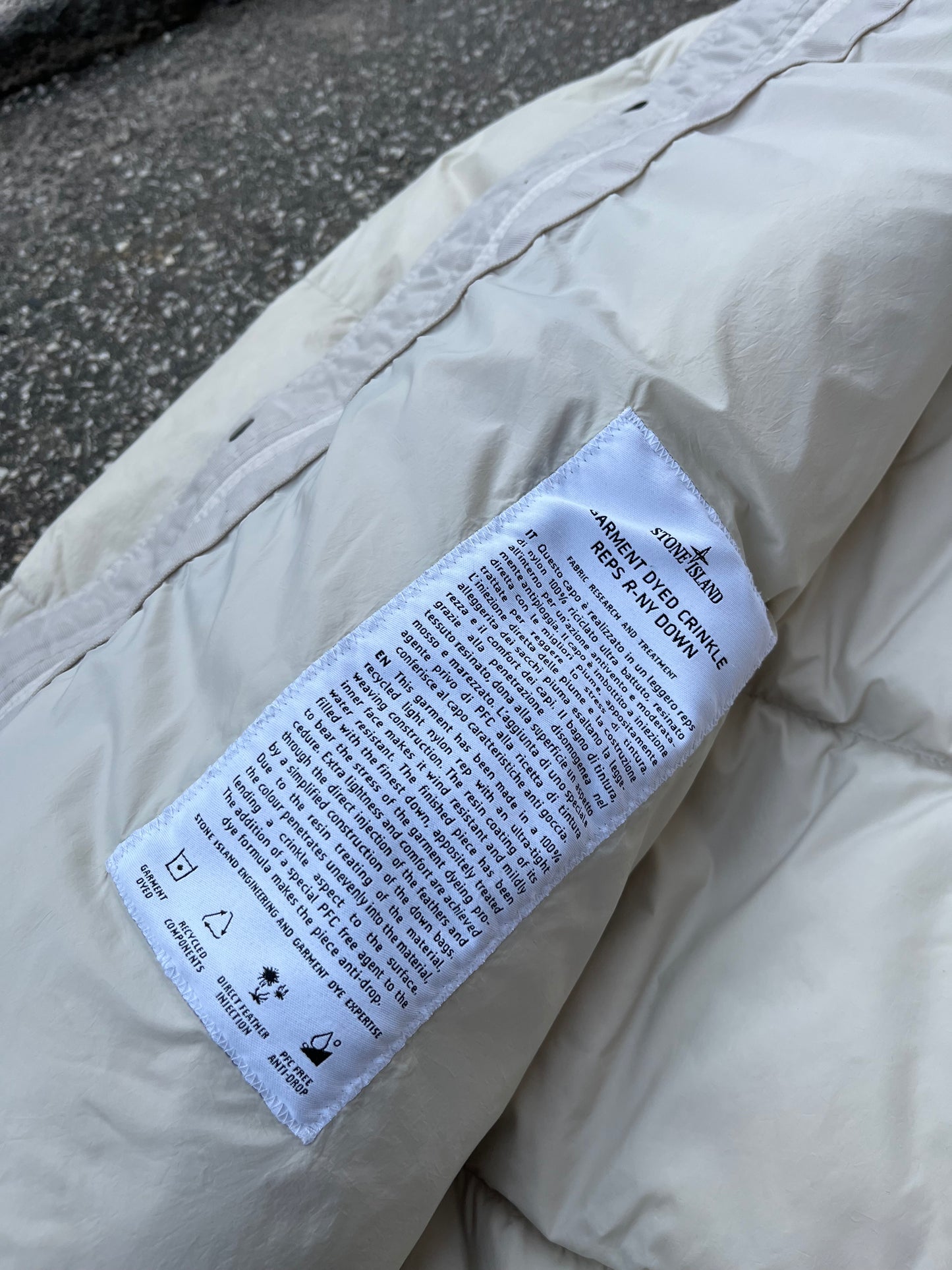 Stone Island Crinkle Reps NY Down Jacket Off White Str. Large