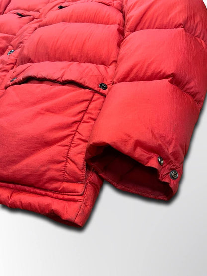 Brugt Stone Island Dunjakke Vinterjakke Micro Rip Stop Opaque Nylon Tela 30 Anni Anniversary i Rød unik model og farve i L large herre
