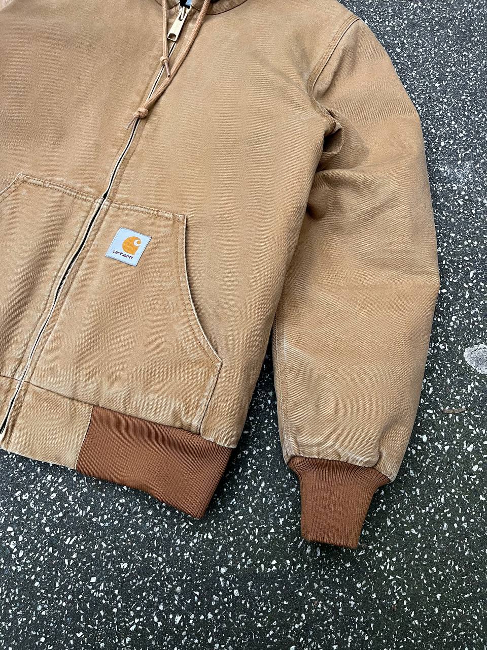 Vintage Carhartt WIP Active Jacket vinter workwear jakke fra Carhartt USA i M medium Beige med fleece insulation Unisex