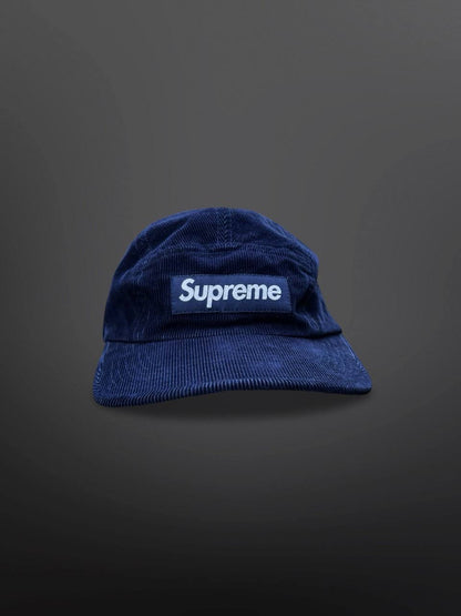 Supreme Cap i Navy Mørkeblå One Size
