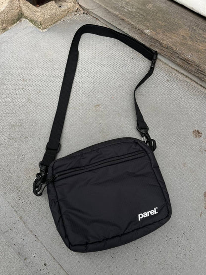 Parel Taske Messenger Sort Black Reflective Logo