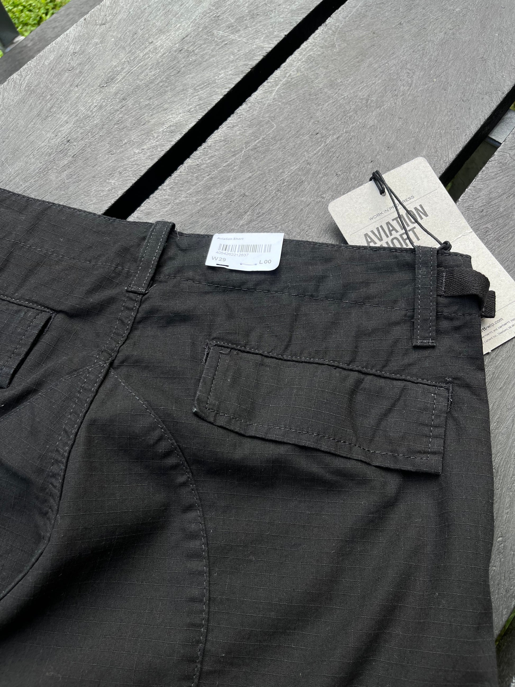 AVIATION short fra Carhartt WIP W29 - supersaelger
